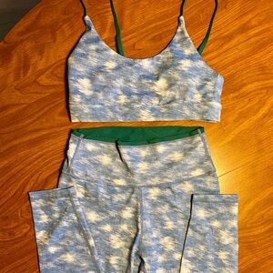 Allfenix Leggings and Bra Blue and White Patterned Exercise Set Sz M